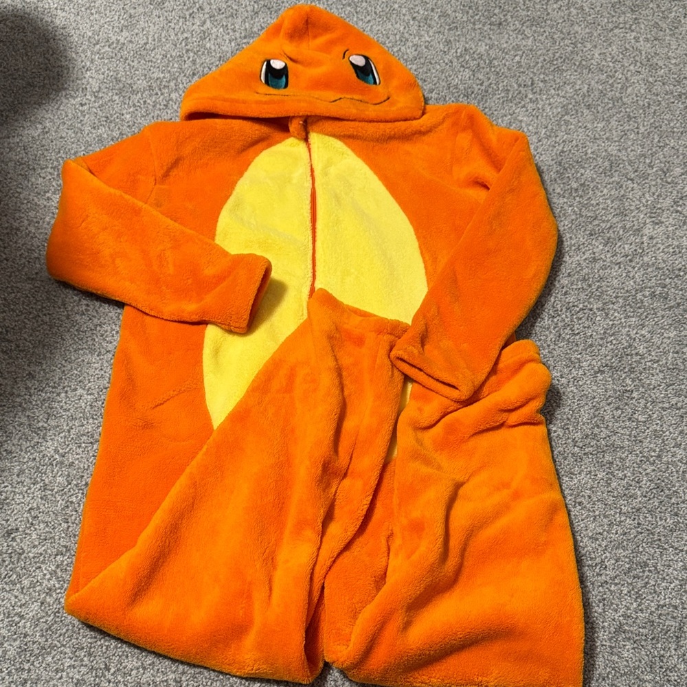 H&M CHARMANDER Orange and Yellow Hooded Kids Costume